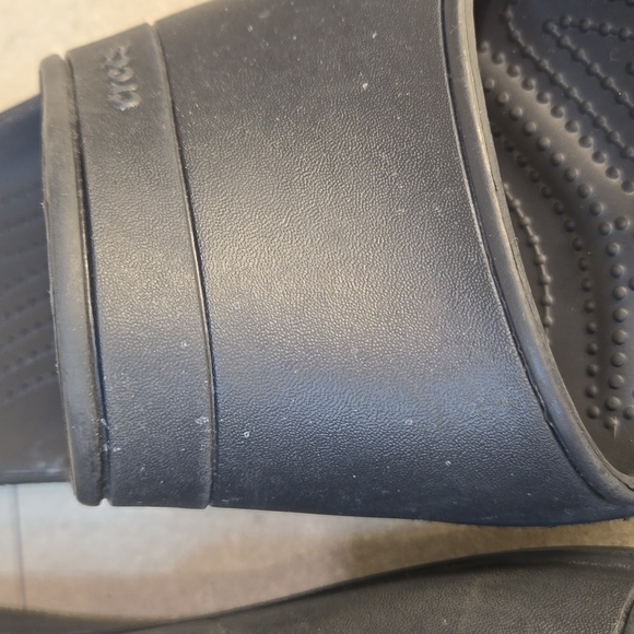 Crocs dark blue navy unisex slides sandals, men's size 8, women's size 10 - Picture 3 of 9